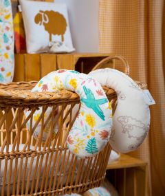 Coussin de nuque en laine pour enfant