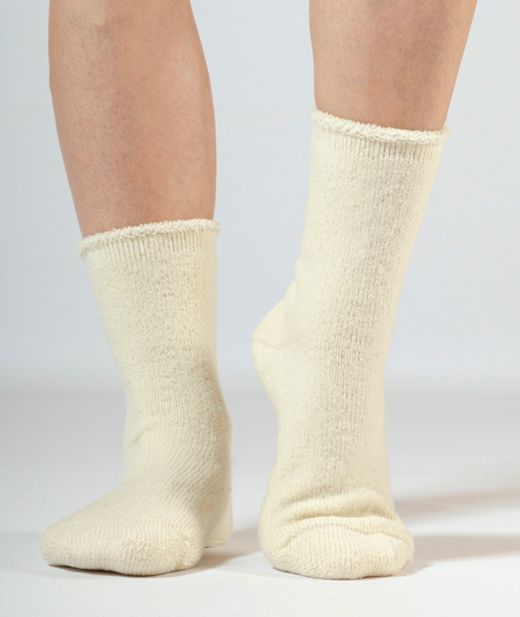 Chaussettes en laine mérinos pour homme et femme, vue frontale, offrant confort et chaleur naturelle grâce à leur tricotage en bouclettes épaisses.