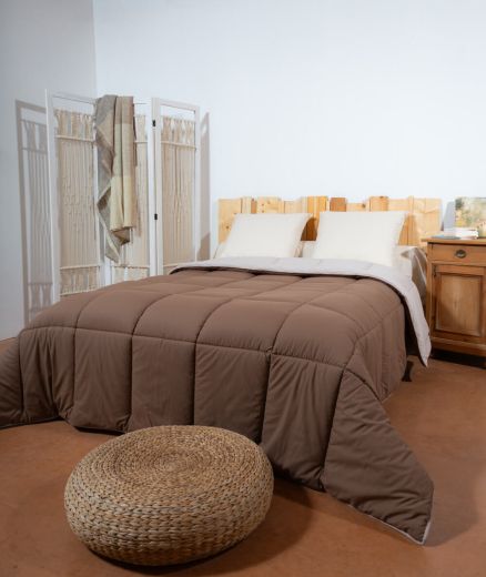 Couverture piquée en laine française artisanale sur lit double 140x190 cm