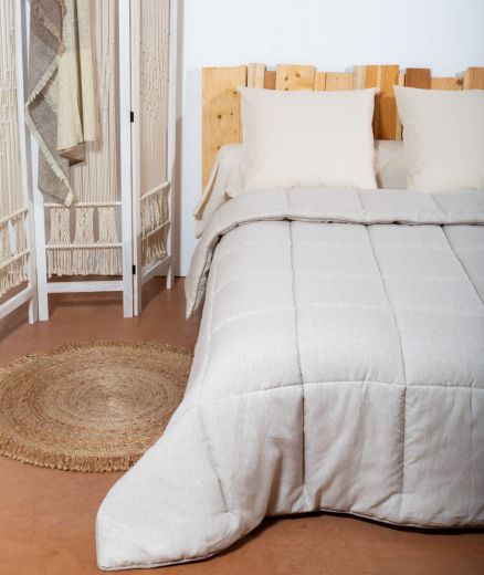 Couverture naturelle en laine de mouton et lin français, made in France, chaude, légère et respirante.